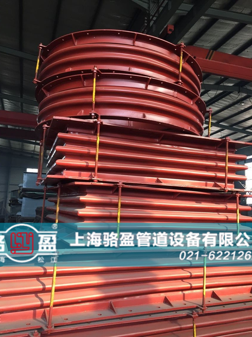 多種型號的非金屬<a href=http://www.z425.cn target=_blank class=infotextkey>補償器</a>發(fā)貨現(xiàn)場
